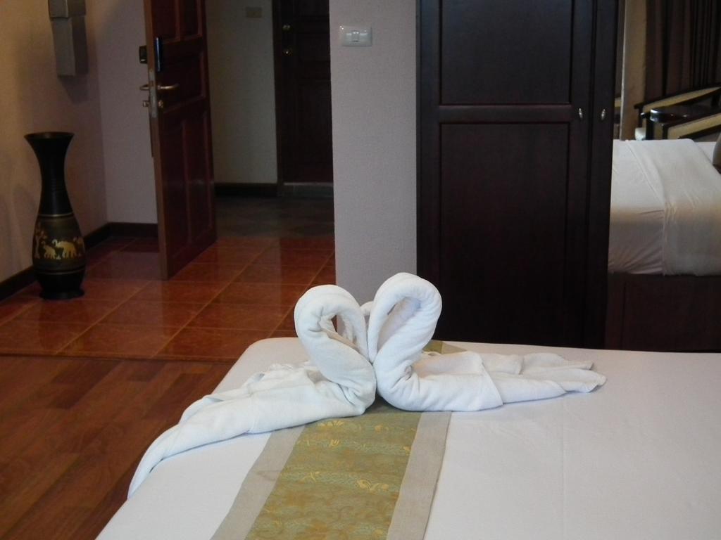 Abricole At Pattaya Hill Leilighet Eksteriør bilde