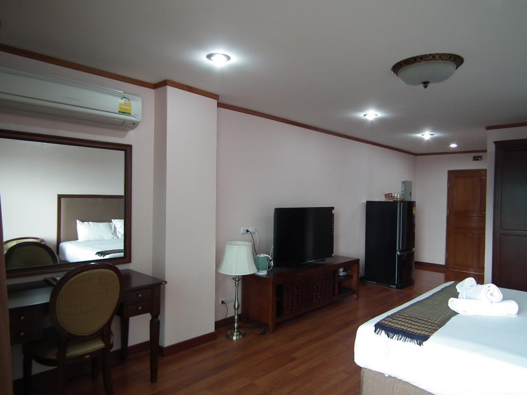 Abricole At Pattaya Hill Leilighet Eksteriør bilde