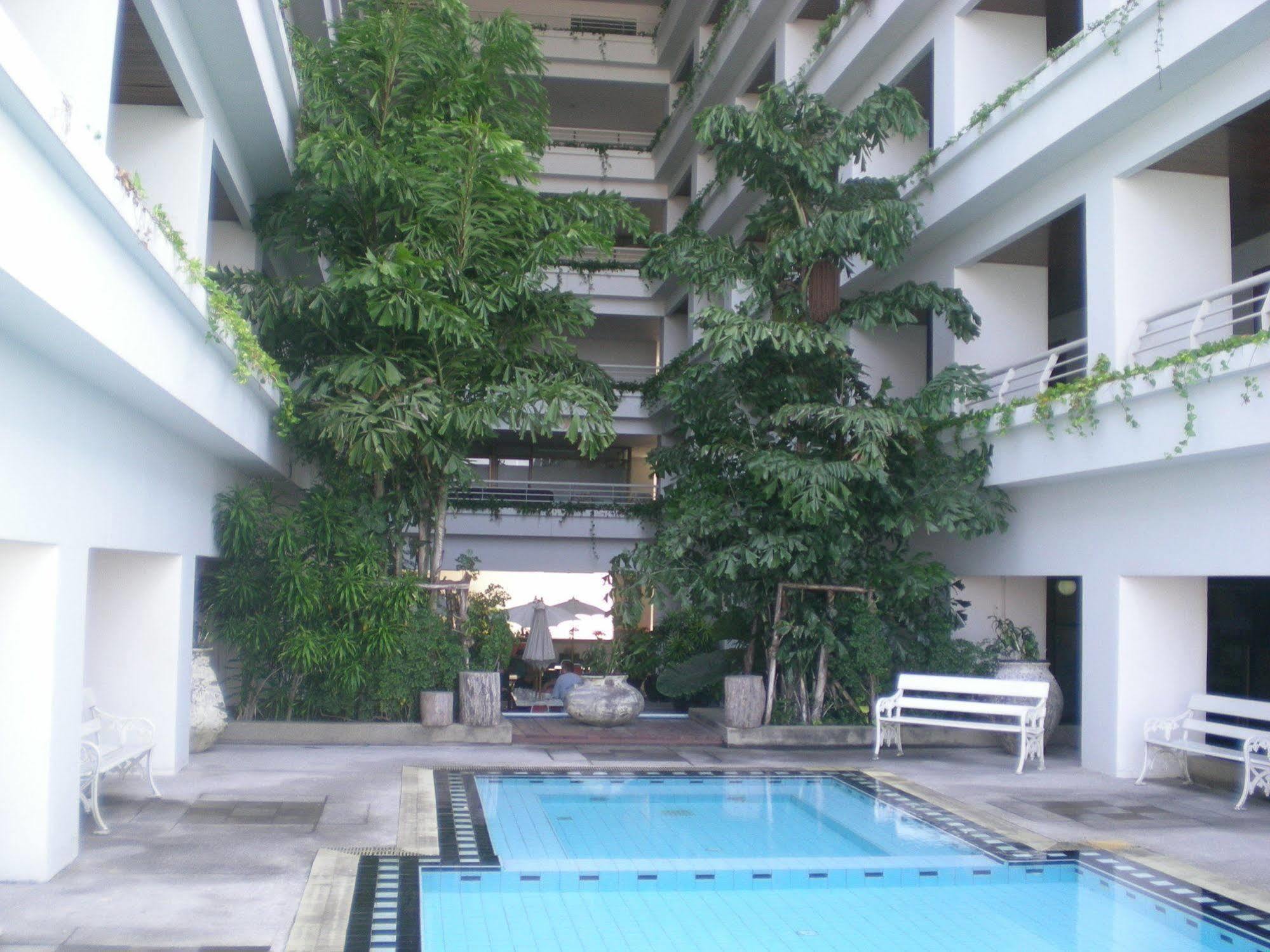 Abricole At Pattaya Hill Leilighet Eksteriør bilde